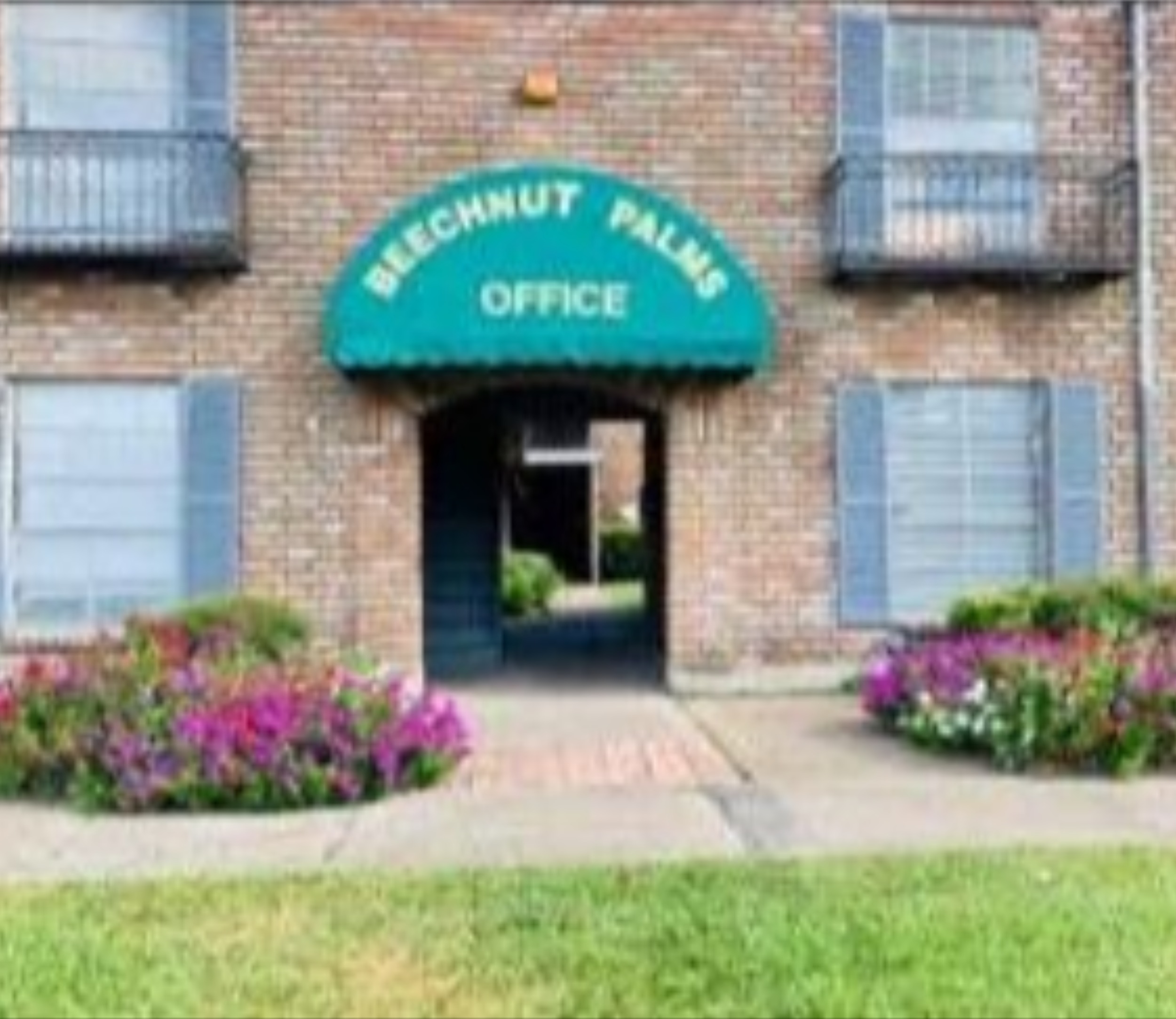 Beechnut Palms Apartments - ¡NO REVISAMOS SU CRÉDITO!    Una recámara: $599 con contrato de 5 meses, $699 con contrato de 9 meses...