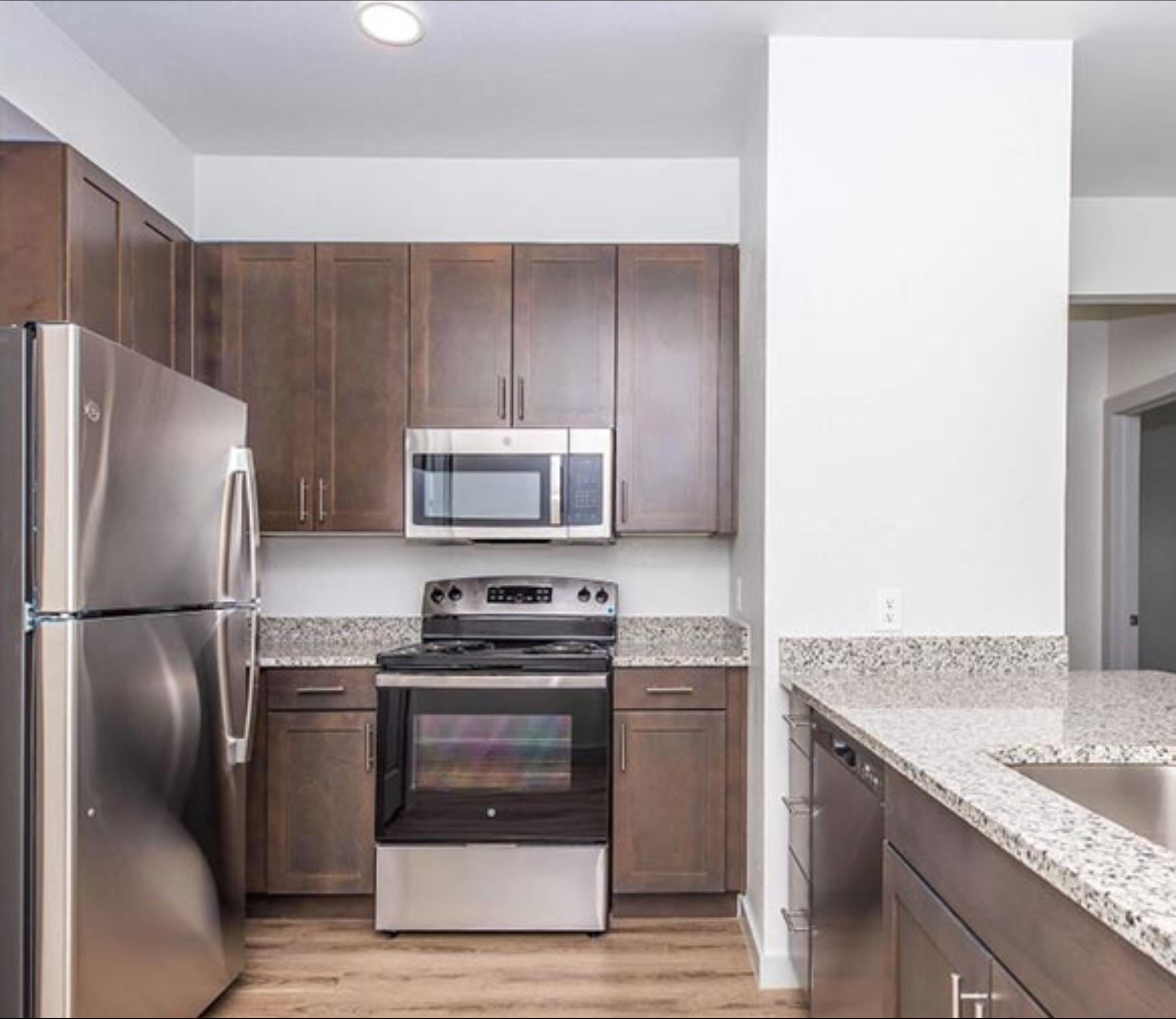 NUEVA COMUNIDAD – LOFTS AT HARTSOOK APARTMENTS